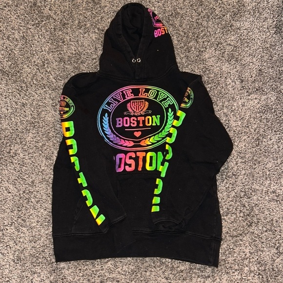Women’s Small Boston Sweatshirt 
Some staining as shown in pics - Picture 1 of 2